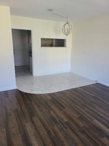 703 College St, Unit 703 in Cleburne, TX - Building Photo