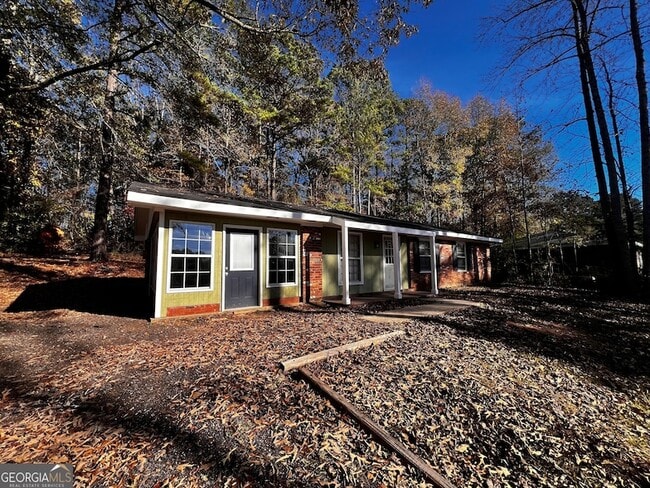 property at 629 W Main St