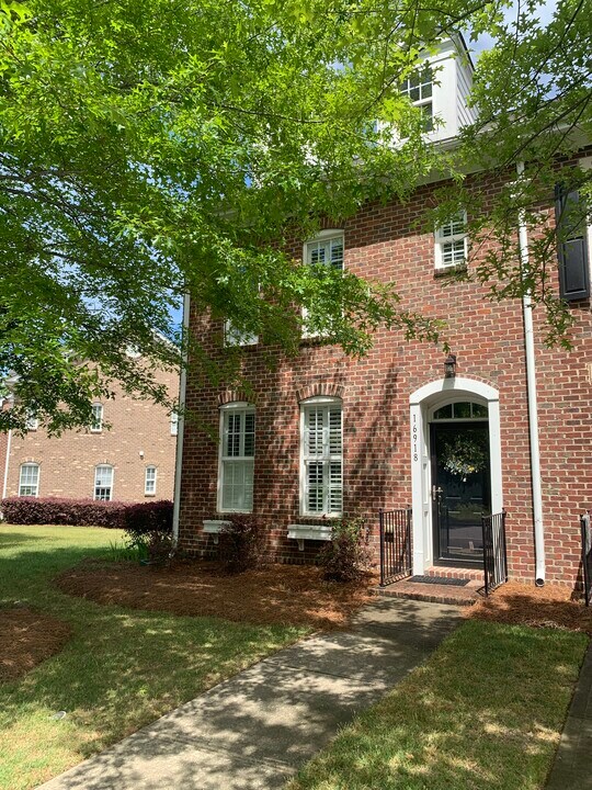 16918 Summers Walk Blvd in Davidson, NC - Building Photo