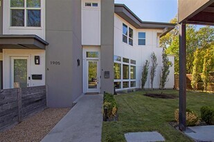 1905 Alegria Rd in Austin, TX - Building Photo