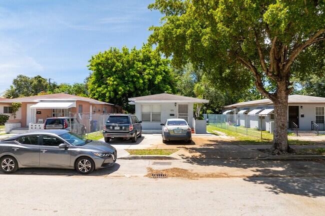 772 NW 52nd St in Miami, FL - Building Photo - Building Photo