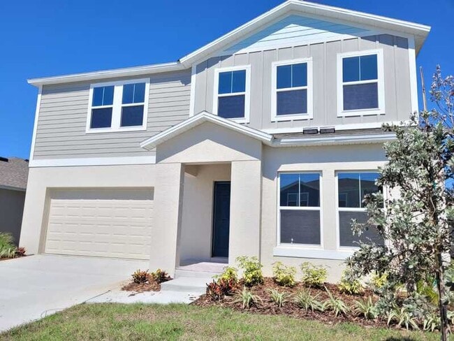1315 Axel Cir