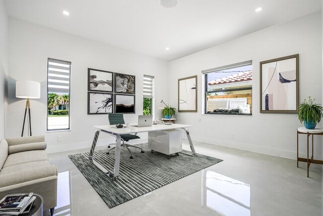 property at 5641 Bayview Dr