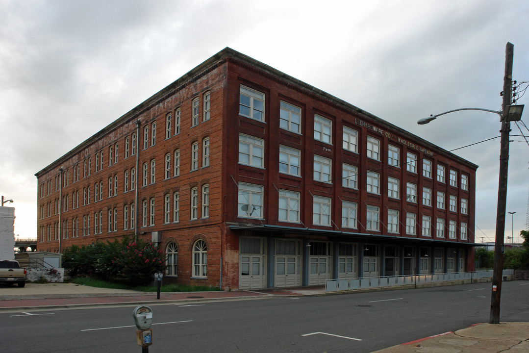 Lee Hardware in Shreveport, LA - Foto de edificio