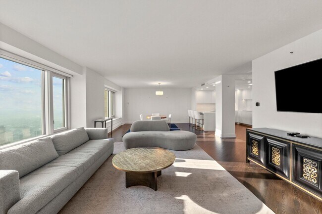 132 E Delaware Pl in Chicago, IL - Building Photo - Building Photo