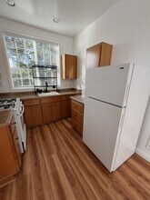 13330 Clairmont Way, Unit C in Oregon City, OR - Foto de edificio - Building Photo