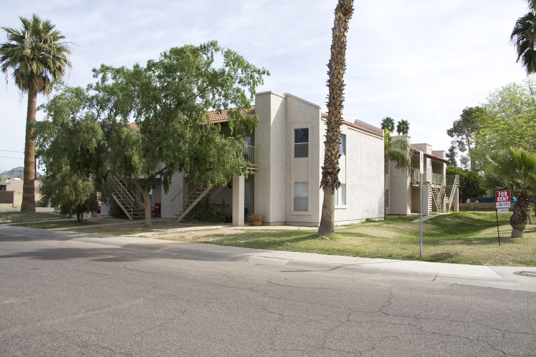 Turney Apartments in Phoenix, AZ - Building Photo