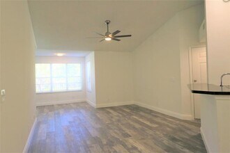 3340 Pinewalk Dr N in Margate, FL - Building Photo - Building Photo