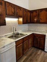 5623 Santa Barbara Dr in Hanover Park, IL - Building Photo - Building Photo