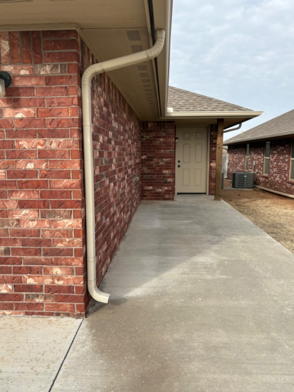 1617 Lawter Rd in Weatherford, OK - Foto de edificio - Building Photo