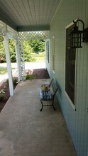 373 Meadow Rd in Farmington, CT - Building Photo - Building Photo