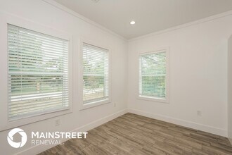 2910 Wilhurt Ave in Dallas, TX - Building Photo - Building Photo