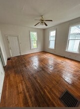 406 N B St in Fairfield, IA - Foto de edificio - Building Photo