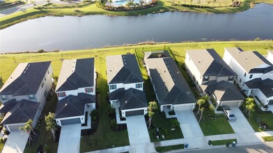 4233 Pond Brk Ct in Bradenton, FL - Foto de edificio - Building Photo