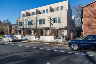 Munford on Grove in Richmond, VA - Building Photo - Building Photo