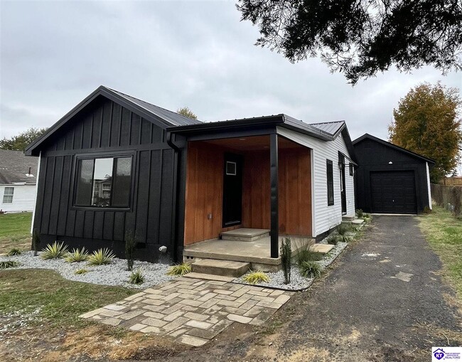 property at 1003 W Vine St