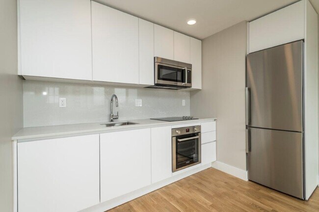 328 Harvard St, Unit L4 in Cambridge, MA - Building Photo - Building Photo