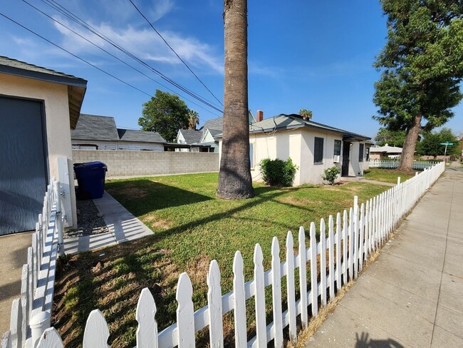 1802 N Pershing Ave in San Bernardino, CA - Building Photo - Building Photo