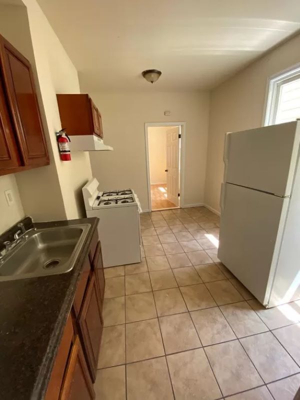 77 Brookdale Ave Rentals in Newark, NJ