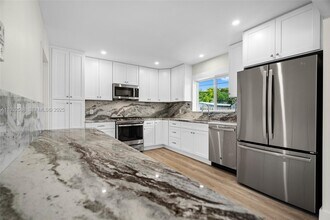 251 SE 7th St in Pompano Beach, FL - Building Photo - Building Photo