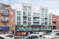 13215 41st Ave in Flushing, NY - Foto de edificio - Building Photo