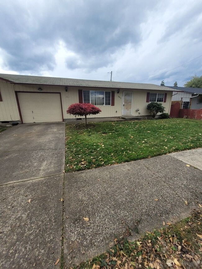 property at 660 S 40th St