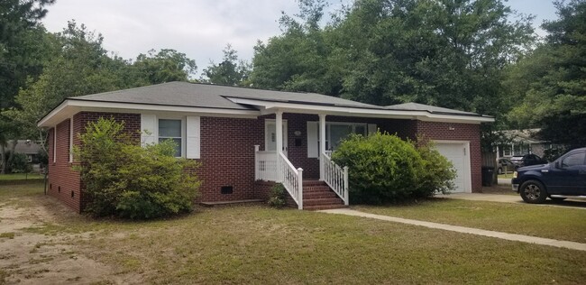 1439 Allen St in Mount Pleasant, SC - Foto de edificio - Building Photo