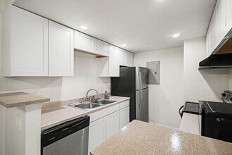 18004 E Ohio Ave in Aurora, CO - Building Photo - Building Photo