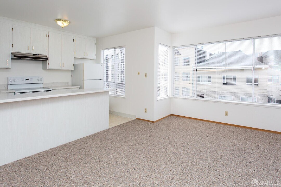 590 2nd Ave in San Francisco, CA - Building Photo