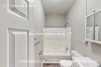 609 Denison St photo'
