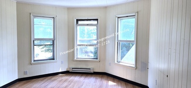 22 Franklin St in Greenville, PA - Building Photo - Building Photo