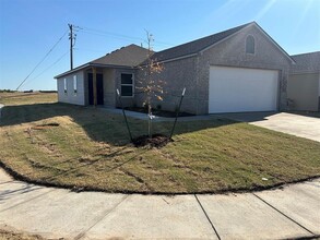 9416 NW 115th St in Yukon, OK - Building Photo - Building Photo