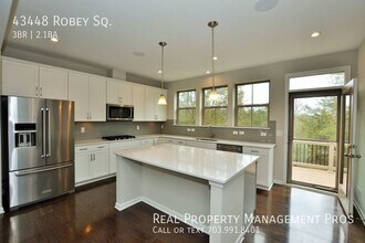 43448 Robey Sq in Ashburn, VA - Building Photo - Building Photo