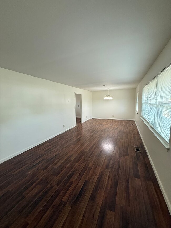 4355 Shawnee Cir in Chattanooga, TN - Building Photo - Building Photo