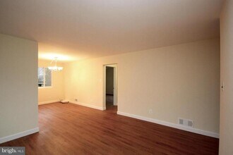 1901 N Quebec St in Arlington, VA - Building Photo - Building Photo