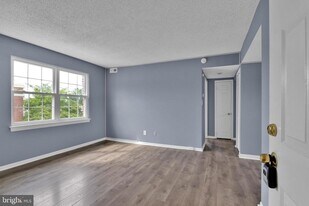 100 Park Blvd in Cherry Hill Township, NJ - Building Photo