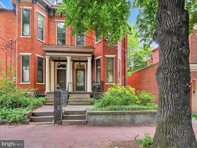 property at 109 N Lime St