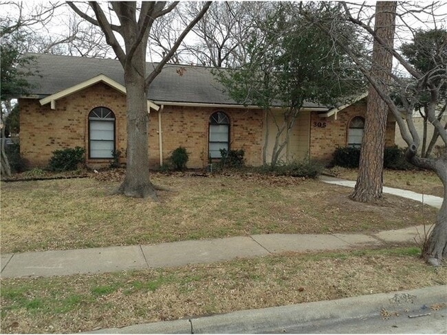 305 Colonel Dr in Garland, TX - Building Photo - Building Photo