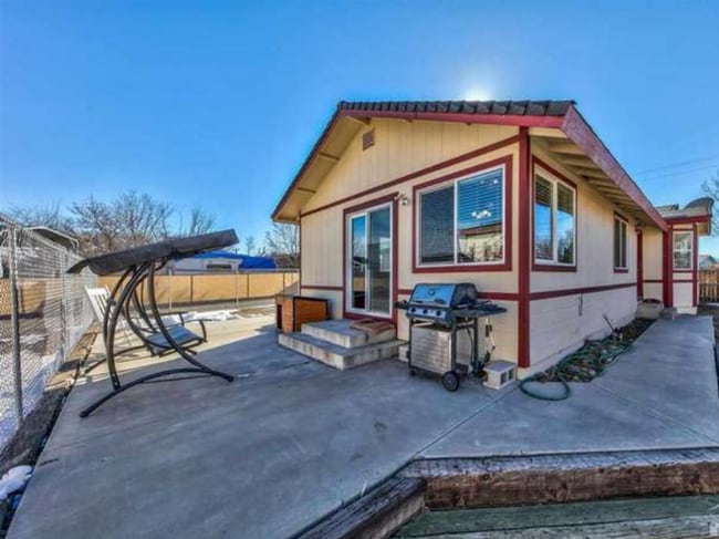 1338 Jobs Peak Dr in Gardnerville, NV - Building Photo - Building Photo