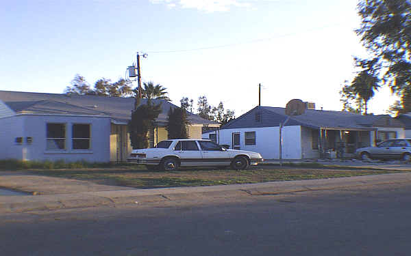 926 E Turney Ave in Phoenix, AZ - Foto de edificio