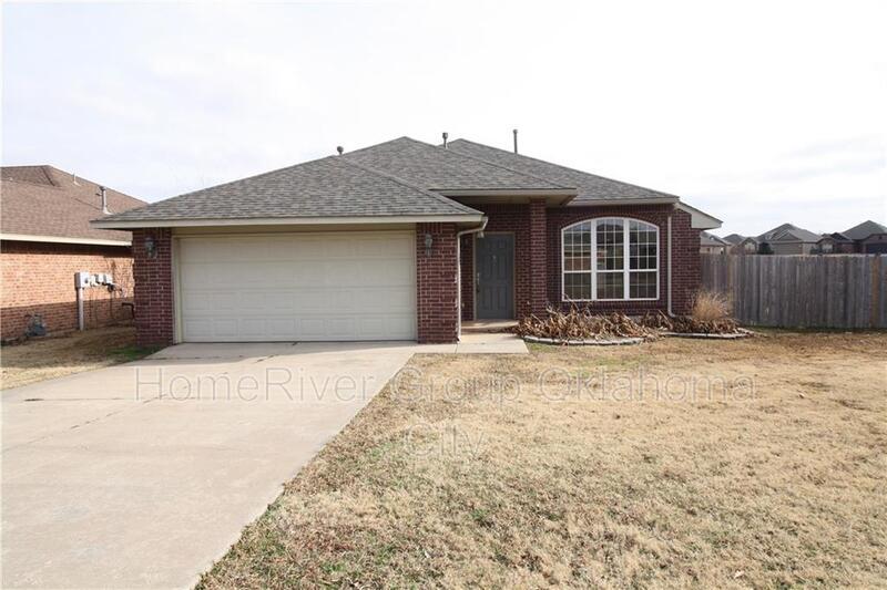 15920 Katie Ridge Dr in Edmond, OK - Building Photo