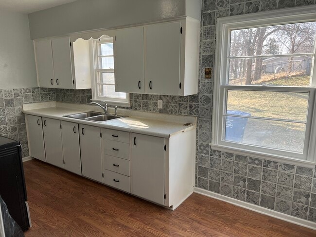 5727 Washington Ave in Des Moines, IA - Building Photo - Building Photo