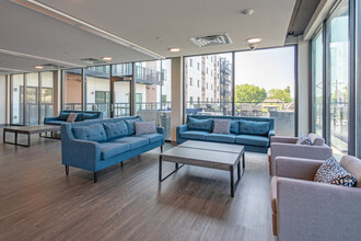 Residence at Discovery Square in Rochester, MN - Foto de edificio - Interior Photo