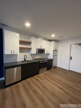 79 Brighton Ave, Unit 1 in Boston, MA - Building Photo - Building Photo