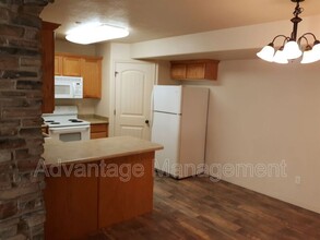 3569 E Rock Creek Rd-Unit -Unit G-4 in Eagle Mountain, UT - Foto de edificio - Building Photo