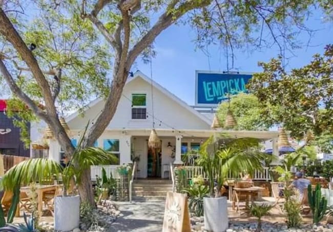property at 916 1/2 Felspar St