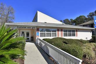 Plantation Oaks in Savannah, GA - Foto de edificio - Building Photo