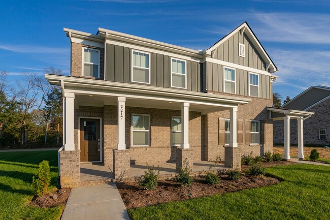 2217 Hospitality Ln in Murfreesboro, TN - Foto de edificio - Building Photo