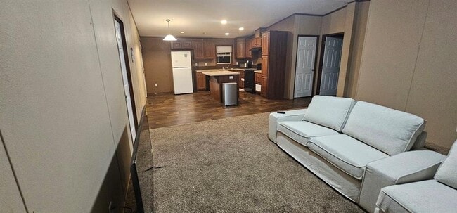 114 Dolphin Ln in Baytown, TX - Building Photo - Building Photo