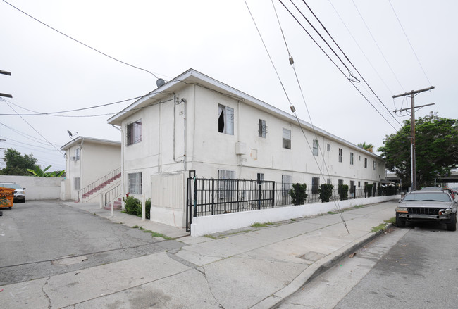 601 E 116th Pl in Los Angeles, CA - Building Photo - Building Photo